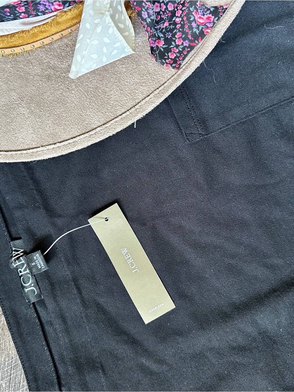 J. Crew Black Short-Sleeve Cropped Pocket Tee - Picture 5 of 6